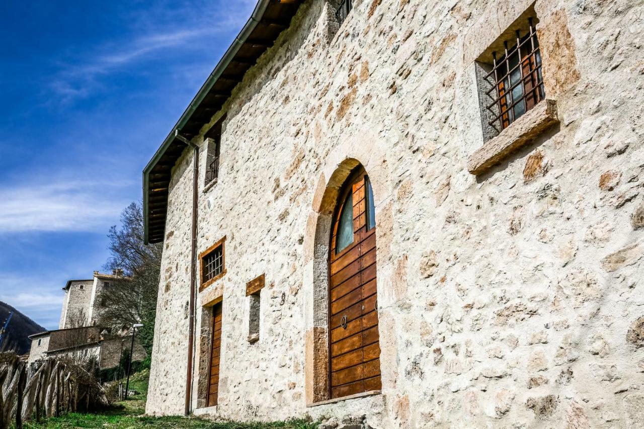 Le Aie Di Postignano Sellano Exterior foto