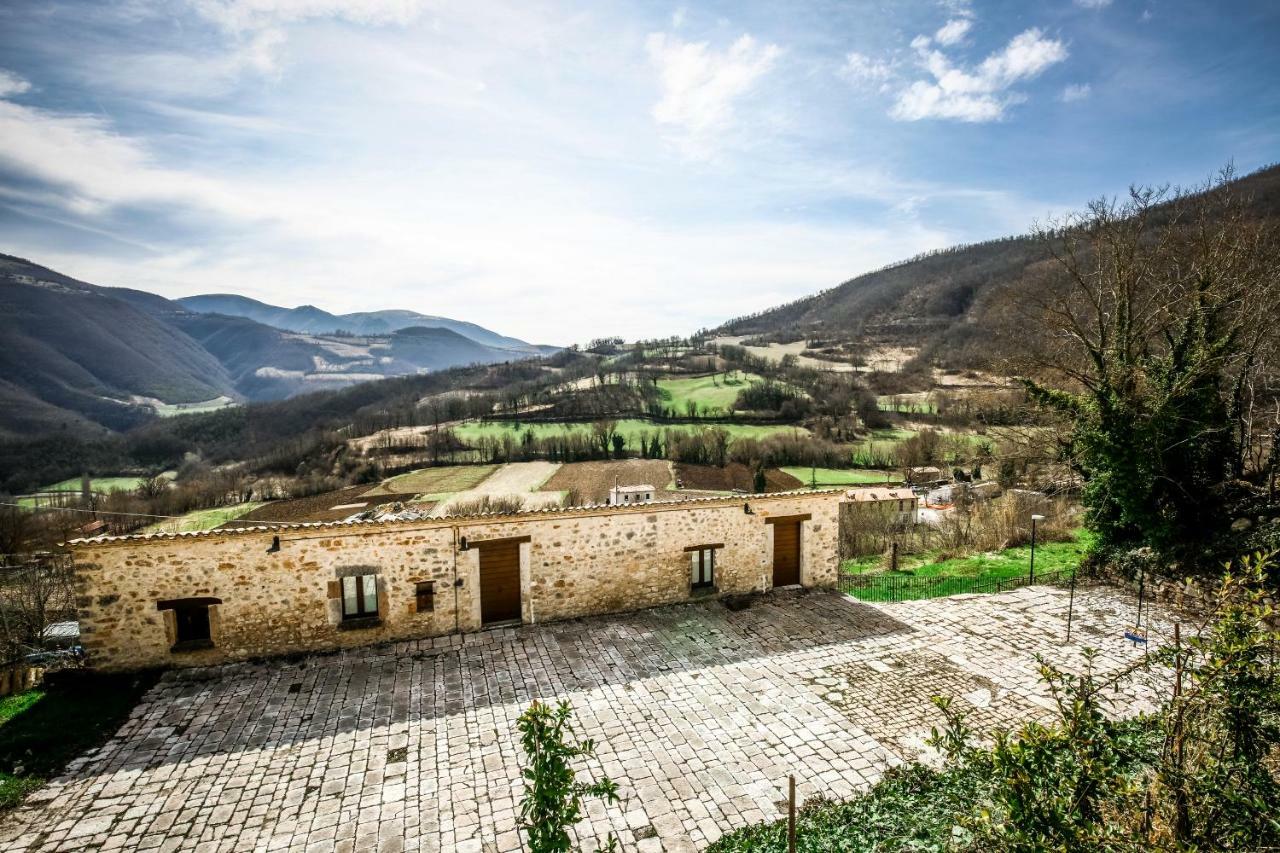 Le Aie Di Postignano Sellano Exterior foto